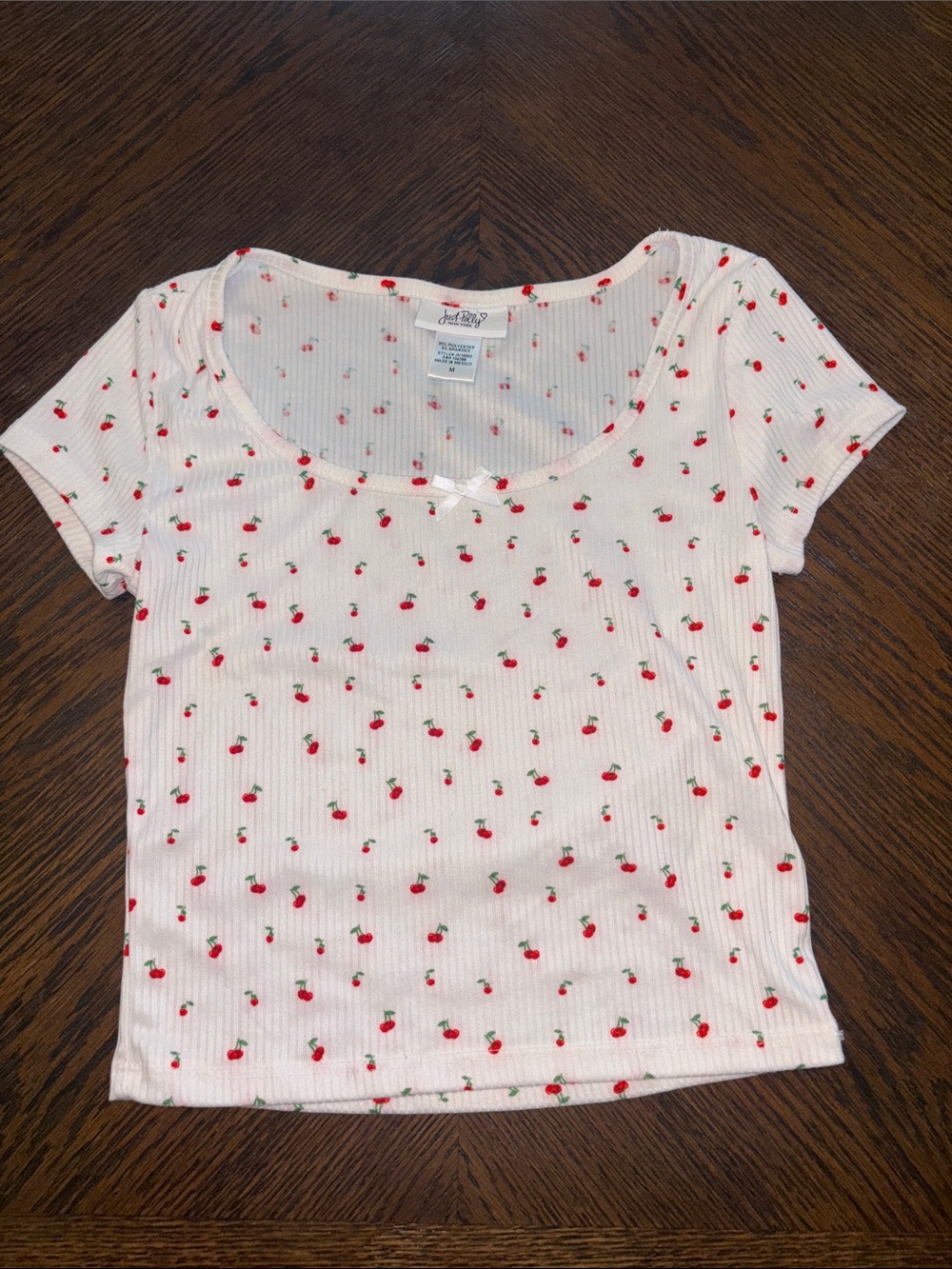 NWOT Just Polly women’s cropped white, red and green cherry tshirt